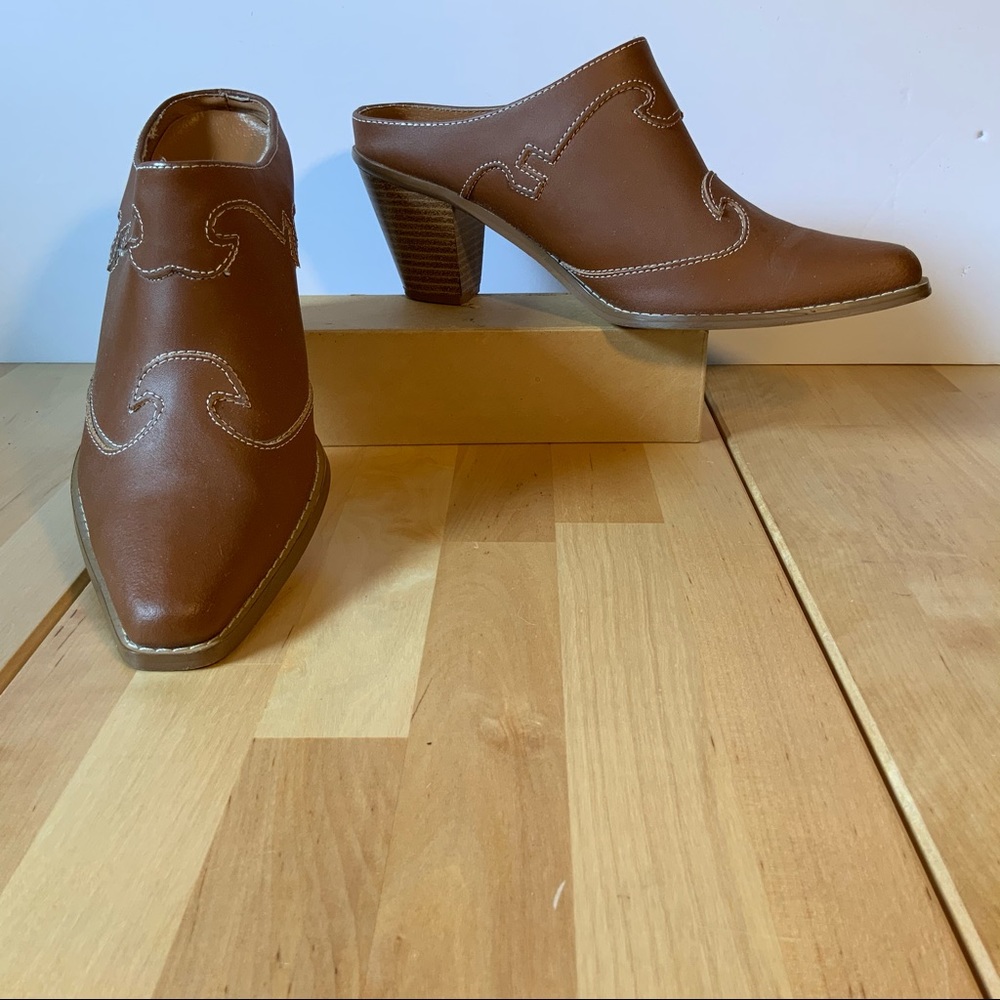Leather Cowgirl Clogs